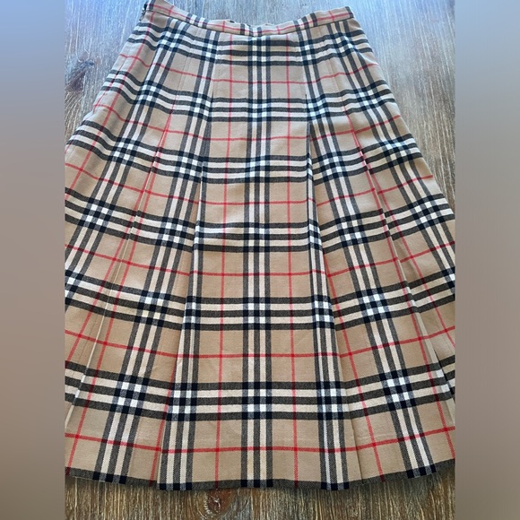 WOMENS BURBERRY VINTAGE NOVA CHECK 100% WOOL PLEATED SKIRT, SIZE 4/6 - Picture 3 of 10